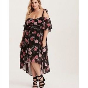 Floral cold shoulder maxi dress